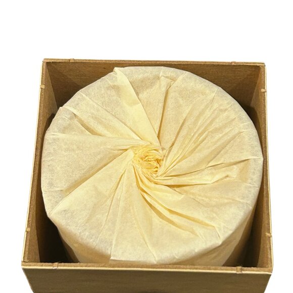 NIB Archipelago Botanicals Soy Bergamot Tobacco Hand-Poured Candle - Picture 5 of 8